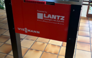 Ein Tischkicker mit Logo der Firma Lantz.